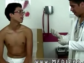 Medical examination turns into a steamy gay encounter